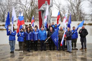 Местное отделение партии «Единая Россия» организовало тематический автопробег в честь предстоящего Дня космонавтики