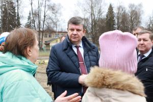 На встрече с жителями микрорайона Москворецкий обсудили вопросы благоустройства 