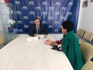 В местной общественной приемной партии «Единая Россия» городского округа Воскресенск 17 сентября провел прием депутат Совета депутатов Александр Елисеев