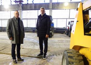 Секретарь местного отделения партии «Единая Россия» Алексей Малкин вместе со сторонниками партии проверил готовность МБУ «Благоустройство и озеленение» к зимнему содержанию дорог, общественных пространств и дворовых территорий округа