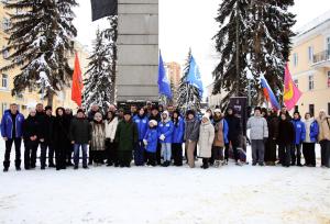 Единороссы в Воскресенске провели памятную акцию 