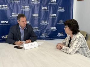 В местной общественной приемной партии «Единая Россия» городского округа Воскресенск 3 июня провел прием депутат Совета депутатов Александр Елисеев