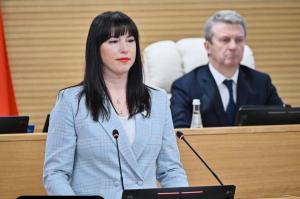 Екатерина Лобышева: В осеннюю сессию рассмотрим вопросы инфраструктуры ЖКХ, поддержки участников СВО и демографии