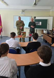 В рамках проекта "Успех в единстве поколений" и в преддверии Дня защитника Отечества в МОУ "СОШ № 3" прошло мероприятие, посвященное 37-ой годовщине вывода советских войск из Афганистана