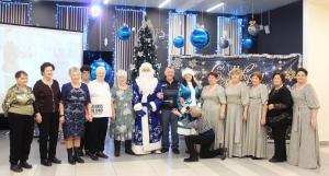 19 декабря в ДК р.п. им. Цюрупы МУ «ВКМЦК и Т «Истоки» состоялся новогодний праздник для старшего поколения