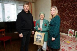 Воскресенские депутаты и волонтеры присоединились к всероссийской акции «Единой России» «С Новым годом, ветеран»