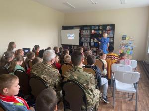 В рамках Года защитника Отечества и цикла патриотических мероприятий «Единой России» «Успех в единстве поколений» в библиотеке рабочего поселка Фосфоритный состоялся час краеведения под названием «Воскресенск прифронтовой»