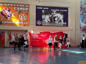 В Воскресенске в МОУ «СОШ «Горизонт» прошла торжественная линейка, посвященная 80 - летию Великой Победы