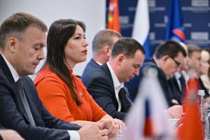 Екатерина Лобышева: Мы следим за тем, чтобы нашим военнослужащим и их семьям предоставлялись качественные медицинские услуги, жилье и социальные гарантии