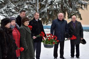 Партийцы Воскресенского района почтили память жителей блокадного Ленинграда и его защитников