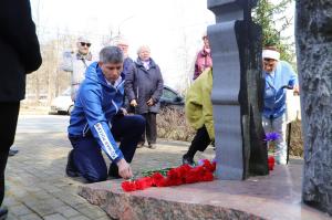 Партийцы Воскресенска почтили память погибших в концлагерях