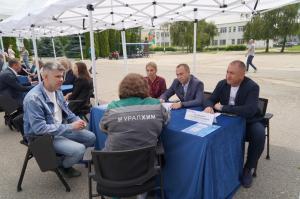 Партийцы в формате выездной администрации встретились с работающей молодёжью Воскресенского филиала «ВМУ» АО «ОХК «Уралхим»