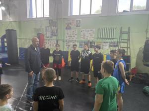 На базе спортивного комплекса «Химик» прошла открытая тренировка по ушу в рамках партийного проекта «Единой России» «Старший брат»