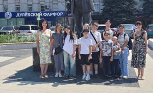Многодетные семьи участников СВО Воскресенска посетили музейный комплекс "Мир исторической реконструкции"
