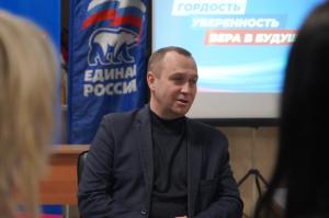 Алексей Малкин встретился с коллективом и посетителями ДВС «Дельфин»