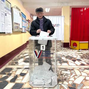 В Воскресенске проголосовал старейший член партии "Единая Россия"