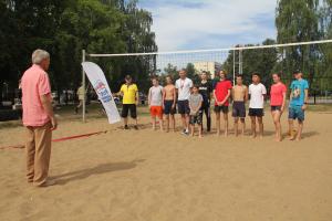 В минувшие выходные на территории спортивного комплекса МУ «СК «Химик» состоялись игры по футболу, стритболу и волейболу на песке