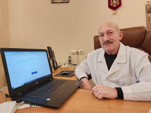 Юрий Райхман, заслуженный врач России из Воскресенска, принял участие в электронном голосовании